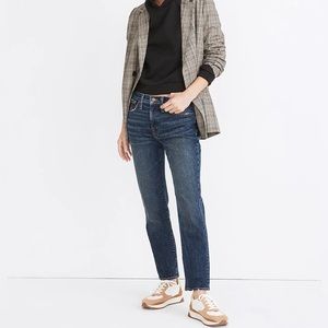 Madewell Tomboy Straight Jeans in Chaseley Wash